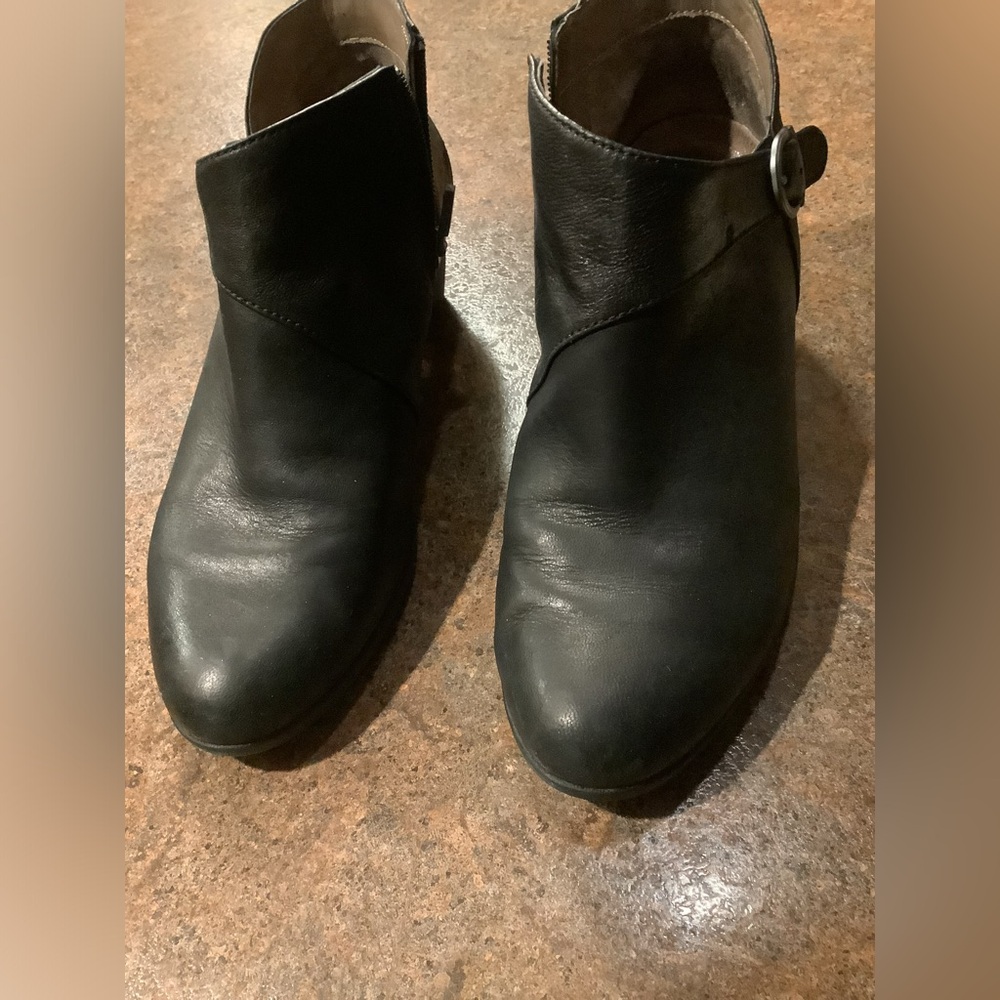 Preowned Women’s Dansko Darbie Burnished Nubuck Black Shoes In Size 39